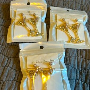 Champagne martini type earrings, fashion, jewelry!